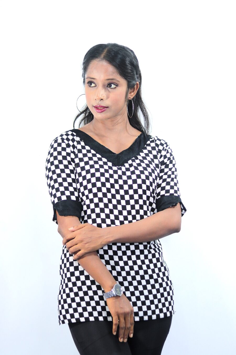 Women’s Black & White Checkered Kurti – V-Neck Casual Wear